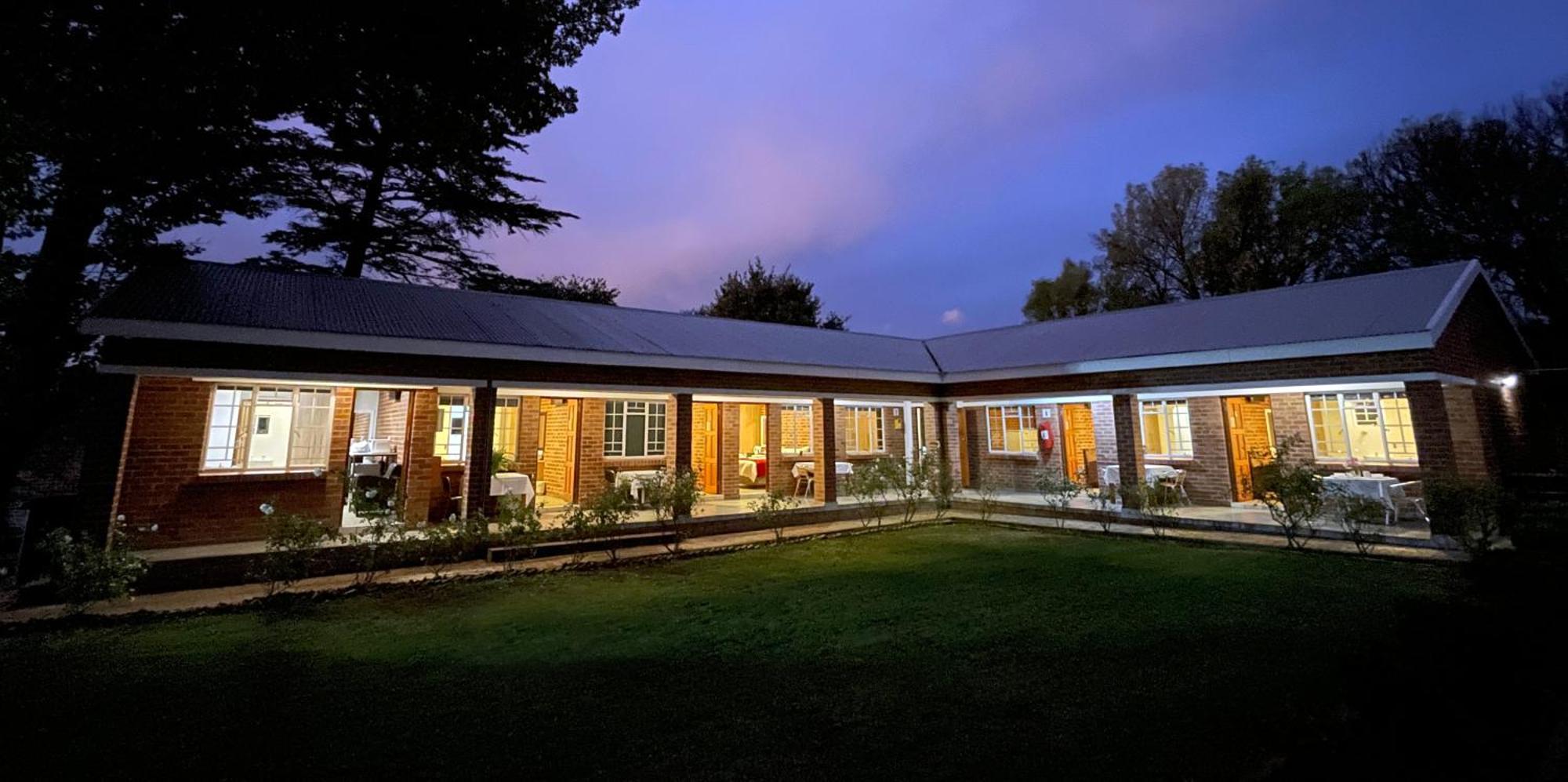 Village Lodge Harrismith ภายนอก รูปภาพ