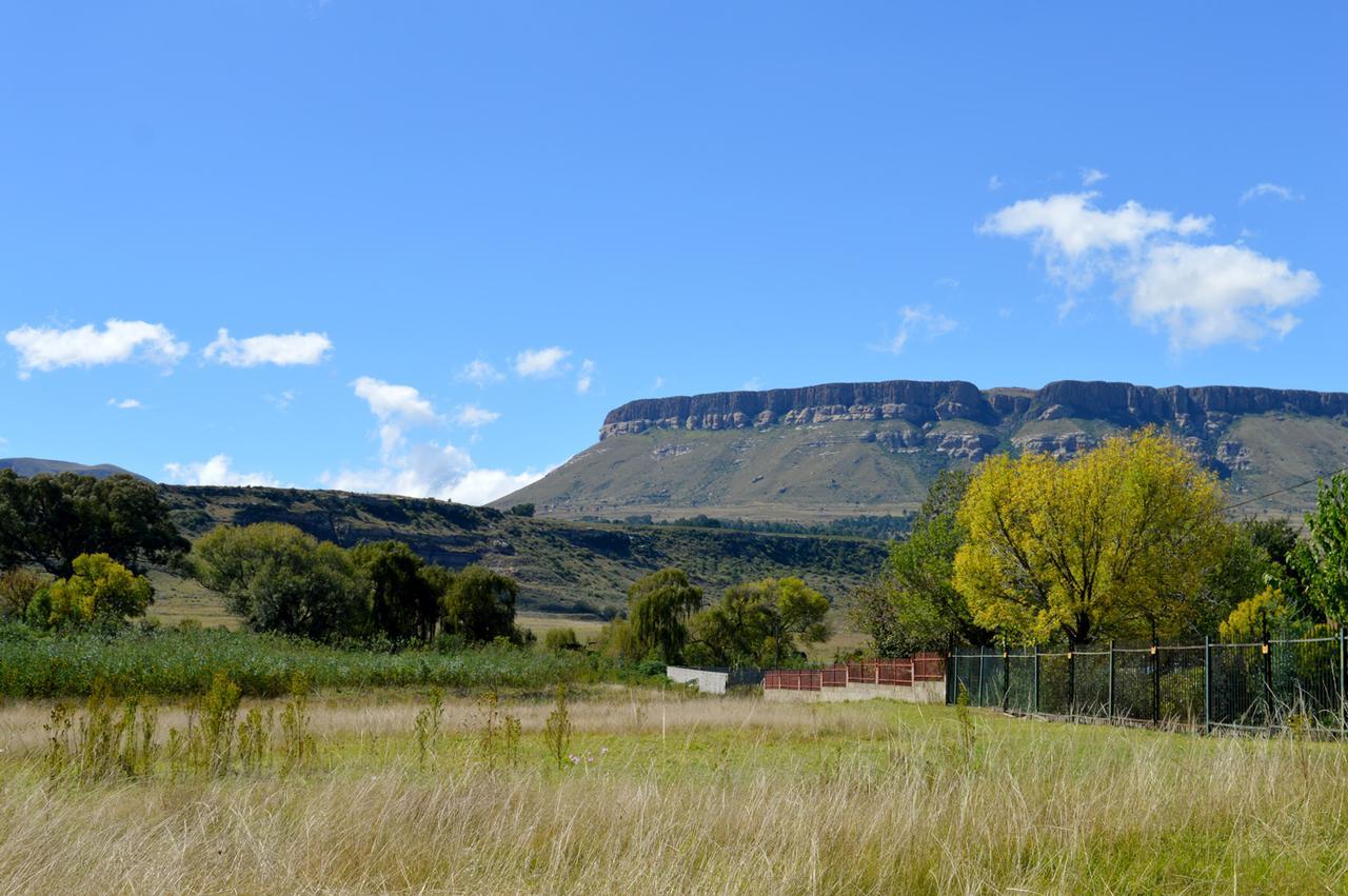 Village Lodge Harrismith ภายนอก รูปภาพ